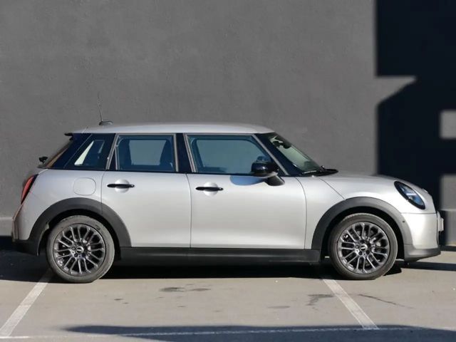 MINI Cooper Essential