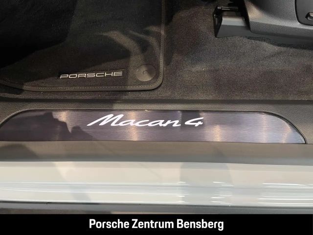 Porsche Macan 4