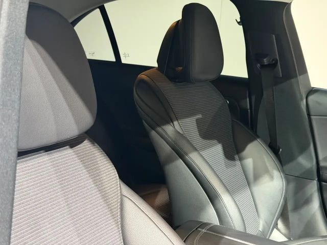 Mercedes-Benz C 200 AVANTGARDE C 200 d Sedan