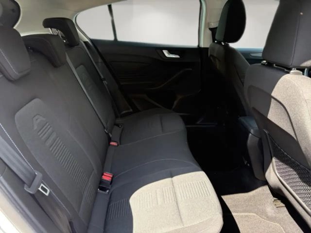 Ford Focus Active EcoBoost Limited