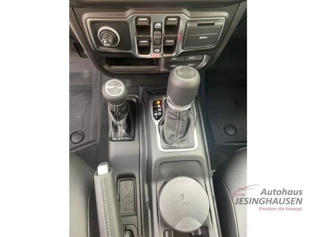 Jeep Wrangler 4xe Sahara