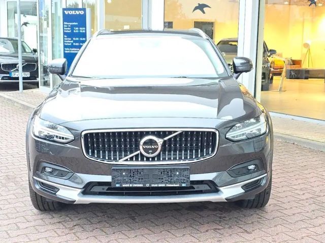 Volvo V90 Cross Country AWD Plus