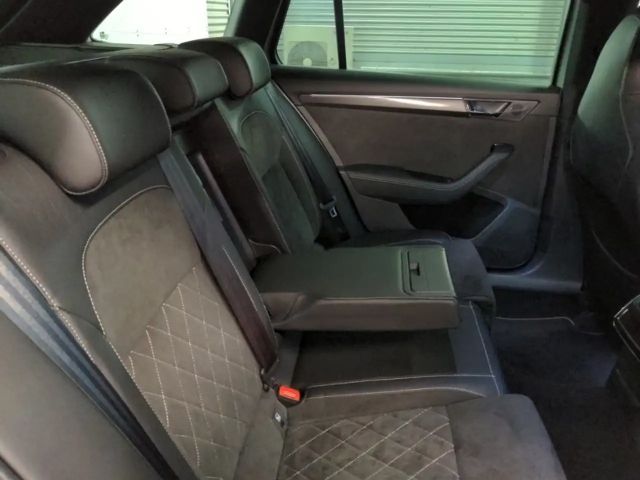 Skoda Superb 2.0 TDI Combi Sportline