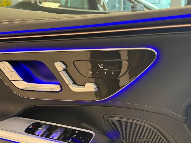 Mercedes-Benz EQE 300 Sedan