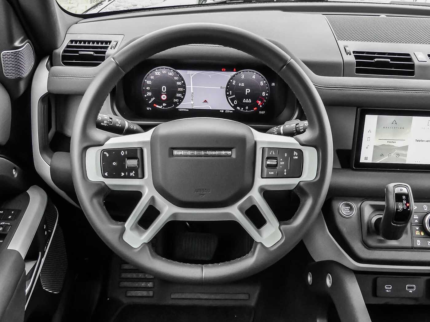 Land Rover Defender 110 Dynamic SE