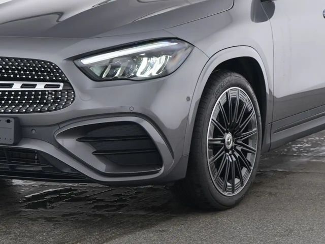 Mercedes-Benz GLA 200 AMG Line