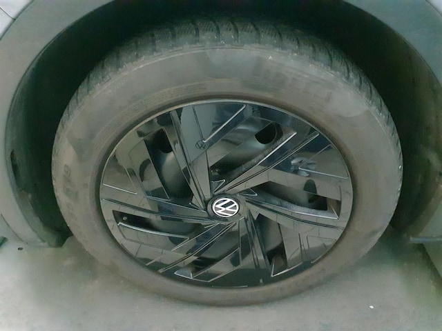 Volkswagen ID.4 +Matrix+Pano+AHK+e-Klappe+AR-HuD+