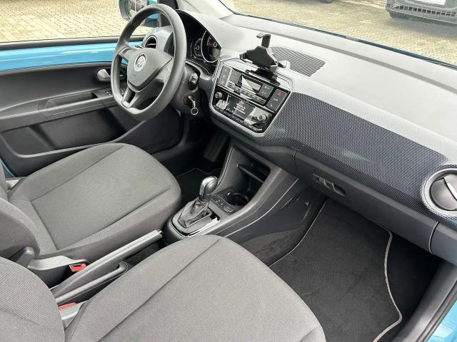 Volkswagen up! Move Move up!