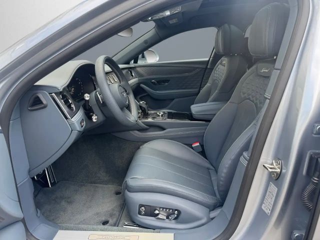 Bentley Flying Spur Hybrid V8