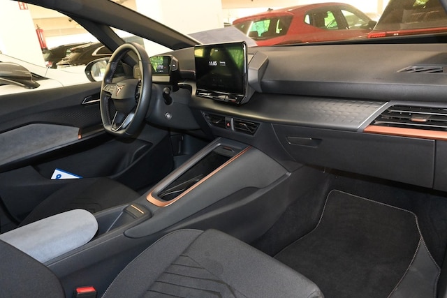 Cupra Born Born HUD LED PDC Kamera ACC