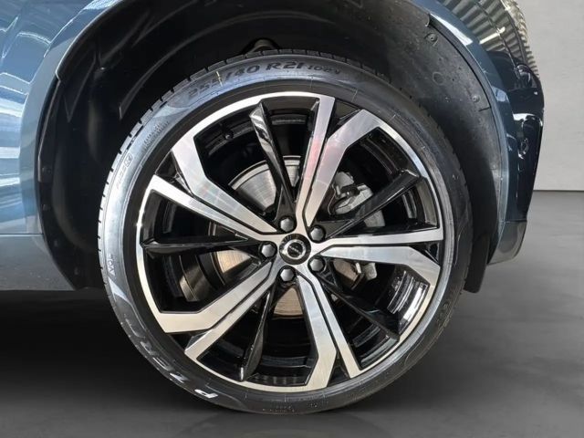 Volvo XC60 AWD Dark Plus