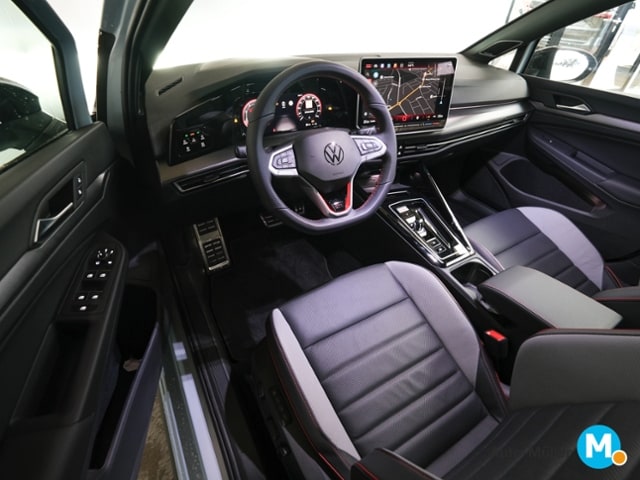 Volkswagen Golf 2.0 TSI DSG