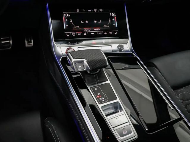 Audi RS6 AHK Matrix HUD Keramik Pano 305km/h