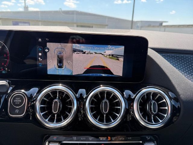 Mercedes-Benz GLA 180 GLA 180 d