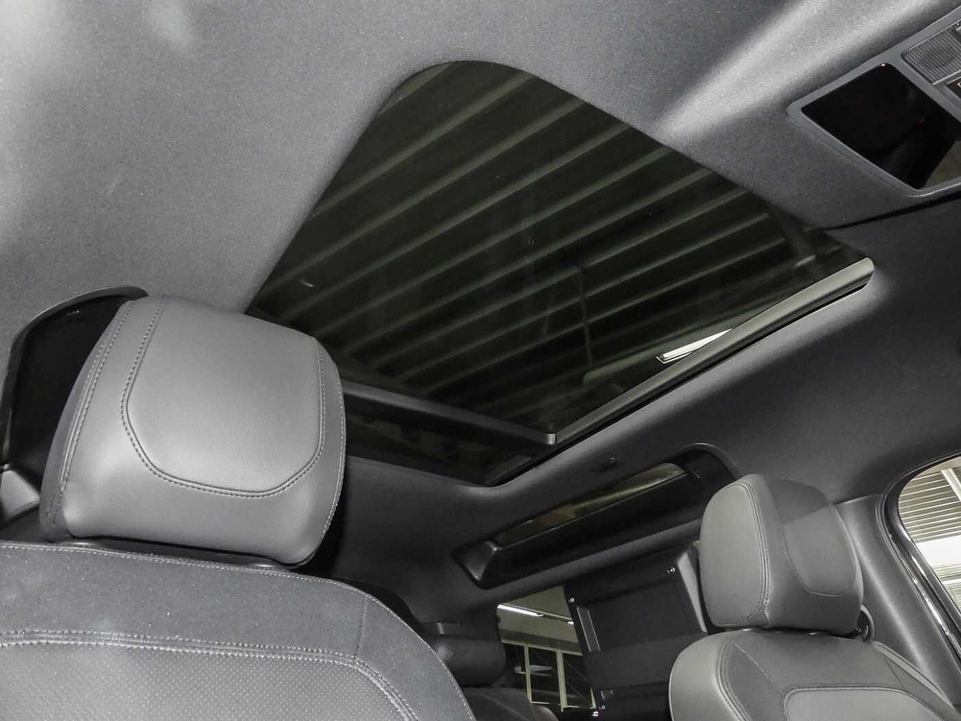 Land Rover Defender 90 Dynamic SE