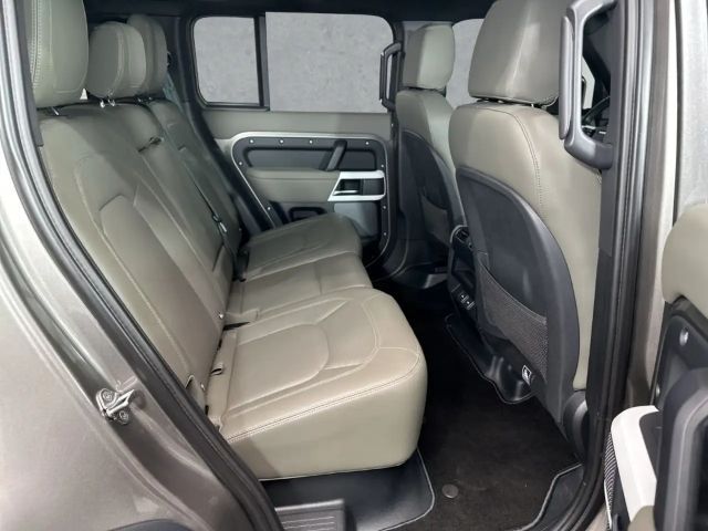 Land Rover Defender 110 P400 SE