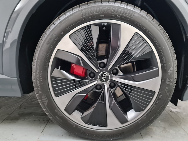 Audi Q6 e-tron Quattro