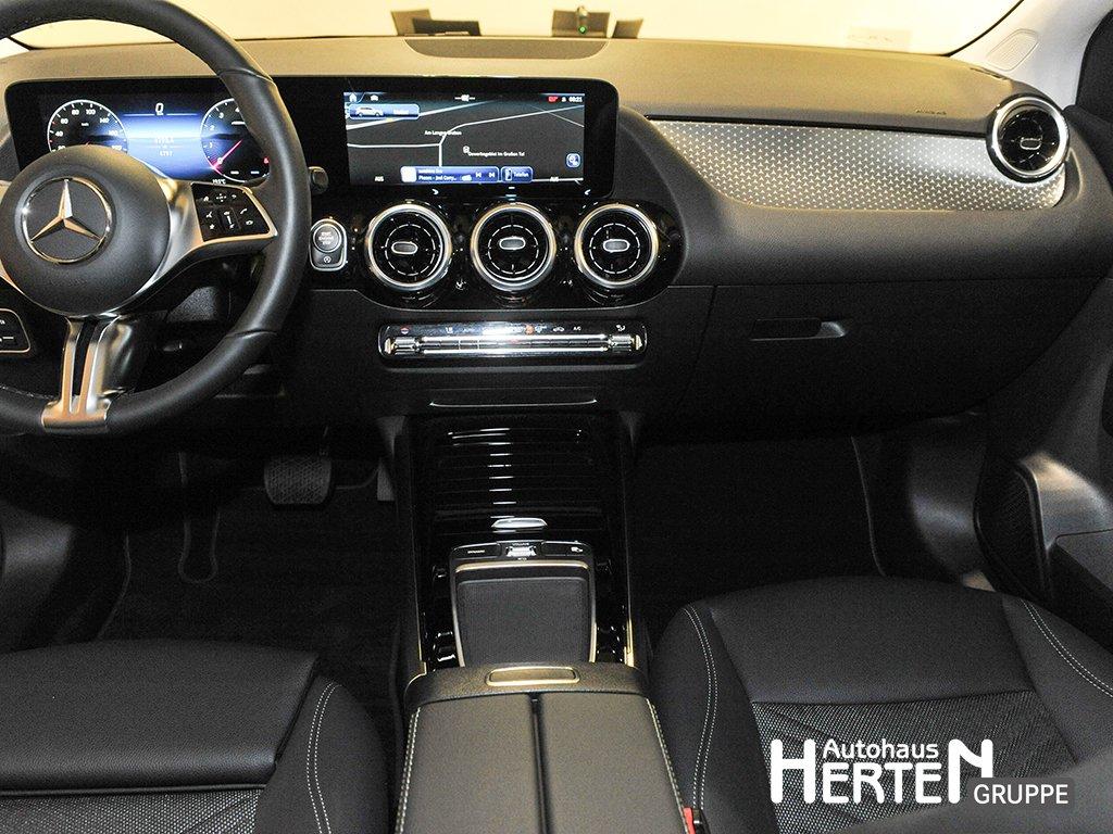 Mercedes-Benz B 200 Progressive Sedan