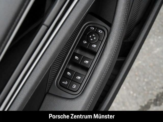 Porsche Panamera 4 E-Hybrid