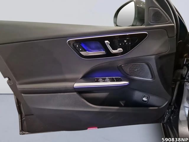 Mercedes-Benz C 180 AVANTGARDE Sedan