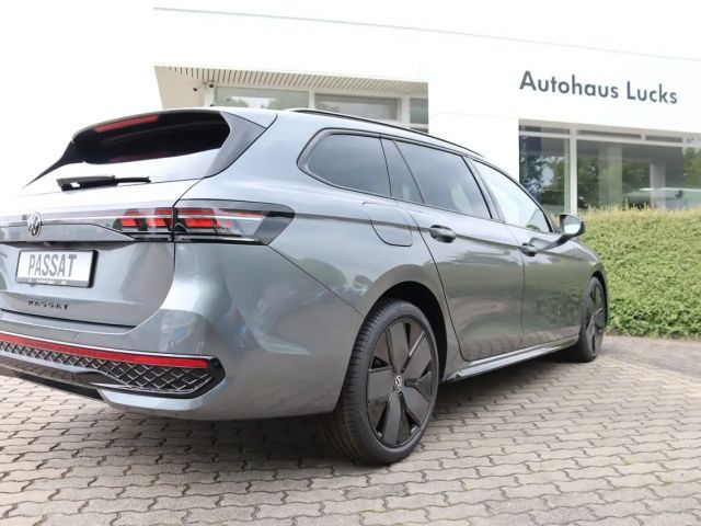 Volkswagen Passat R-Line Style Variant