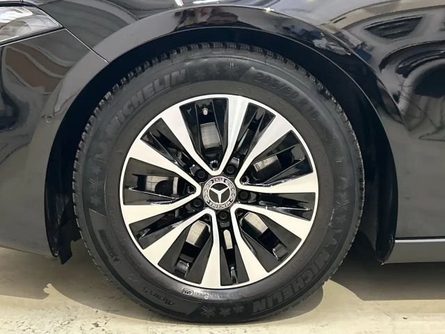 Mercedes-Benz A 180 A 180 d Hatchback