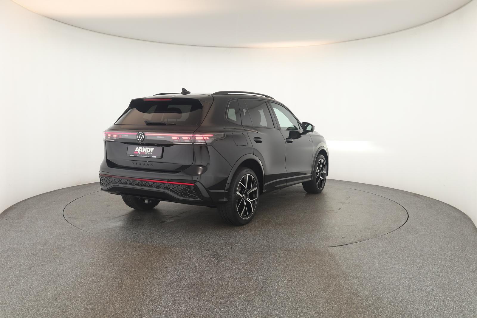 Volkswagen Tiguan 2.0 TSI DSG IQ.Drive R-Line