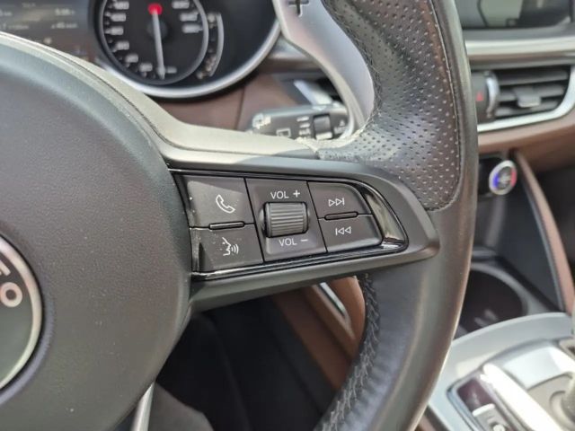 Alfa Romeo Stelvio Q4 Veloce