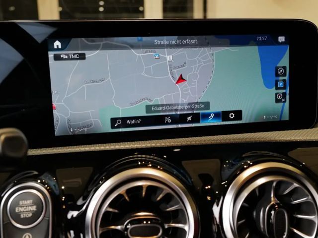 Mercedes-Benz A 250 4MATIC AMG Line