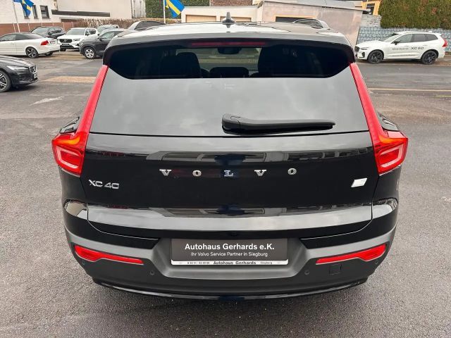 Volvo XC40 Dark Plus T5
