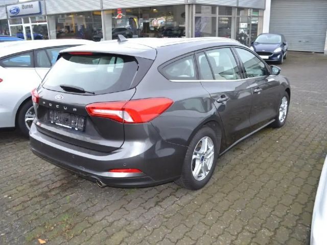 Ford Focus Cool & Connect Wagon