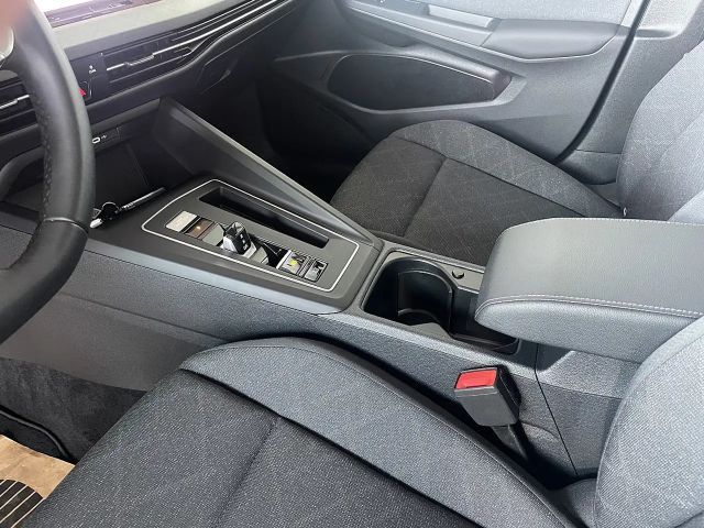 Volkswagen Golf DSG Life Plus