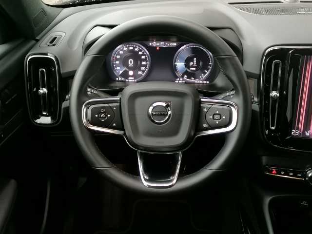 Volvo XC40 R-Design Recharge