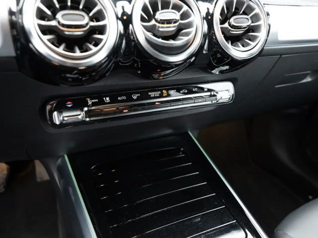 Mercedes-Benz EQB 300 4MATIC Progressive