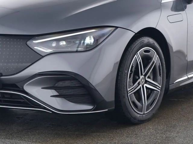 Mercedes-Benz EQE 300 AMG Line Sedan