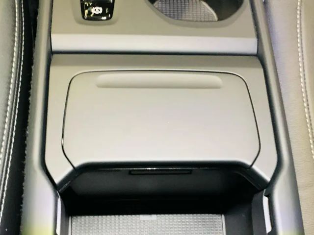 Volvo XC40 B3 B Aut Leder Navi BLIS ACC PILOT 360° Pix