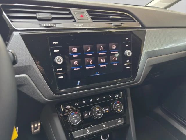 Volkswagen Touran 1.5 TSI R-Line