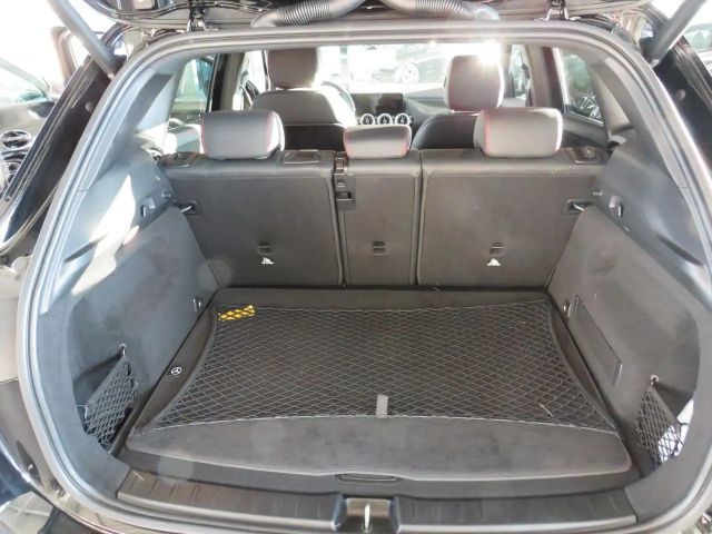 Mercedes-Benz GLA 200 AMG Line GLA 200 d