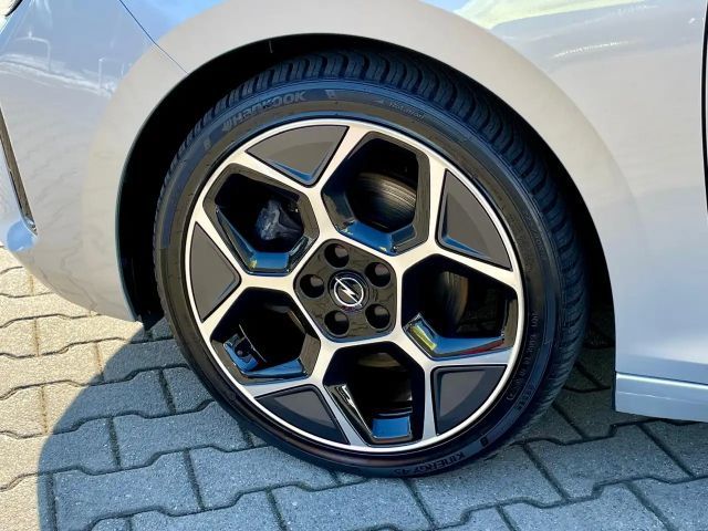 Opel Astra Sports Tourer Ultimate