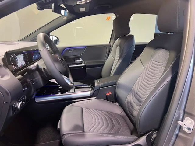 Mercedes-Benz B 200 Progressive Sedan