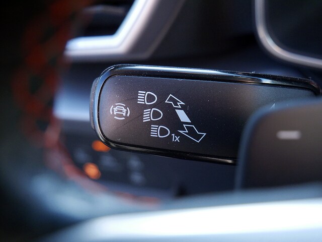Seat Leon 1.5 eTSI FR-lijn Sportstourer