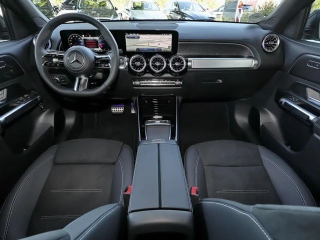 Mercedes-Benz GLB 200 AMG Line