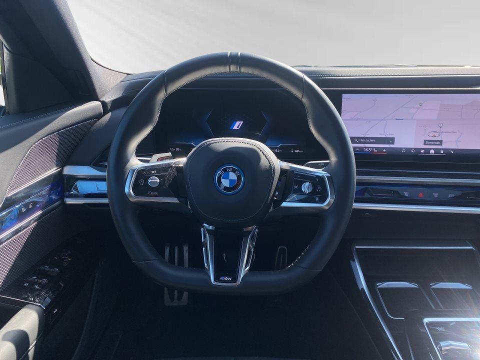 BMW i7 Sedan