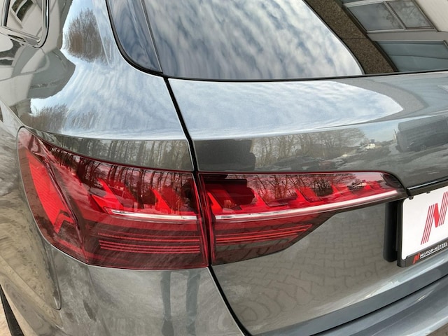 Audi A4 40 TFSI Avant Quattro S-Line S-Tronic