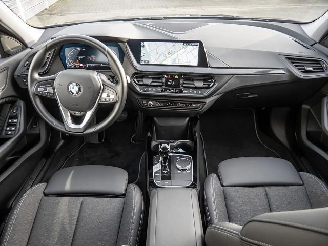 BMW 120 120i Sedan Sport Line