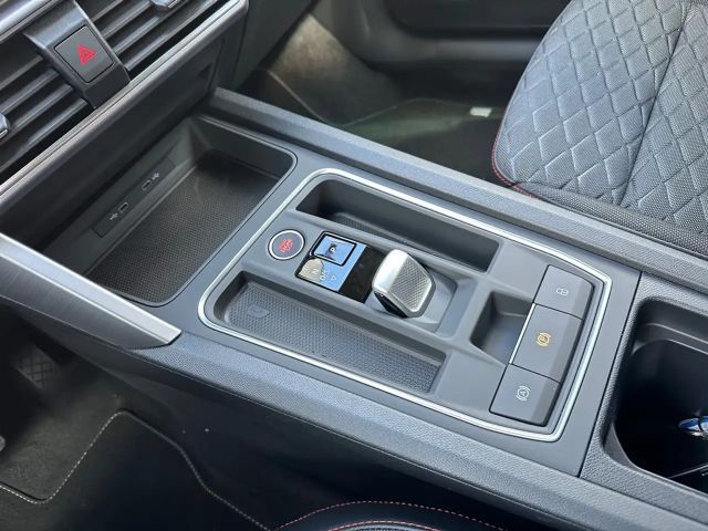 Seat Leon 1.5 eTSI FR-lijn Sportstourer