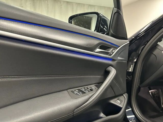 BMW 530 530d M-Sport Touring xDrive