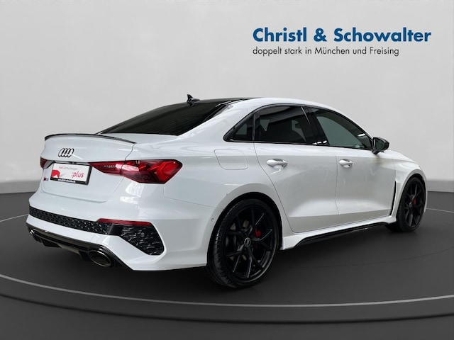 Audi RS3 Quattro S-Tronic Sedan