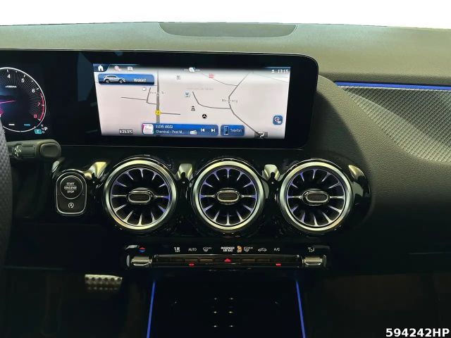 Mercedes-Benz GLA 180 AMG Line