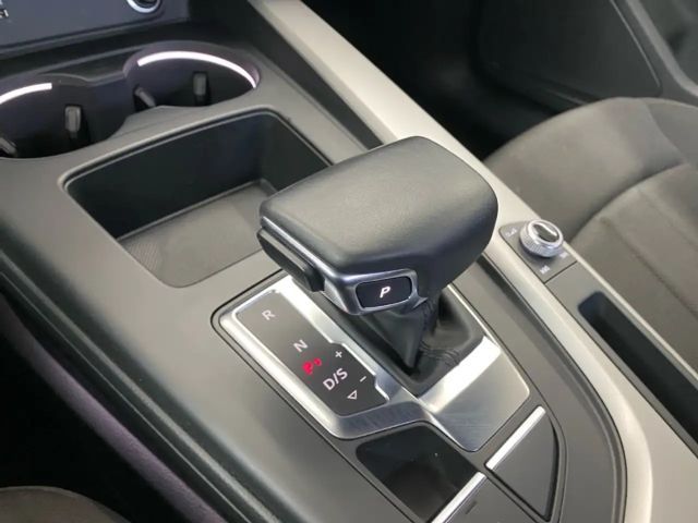 Audi A4 40 TFSI S-Line S-Tronic Sedan